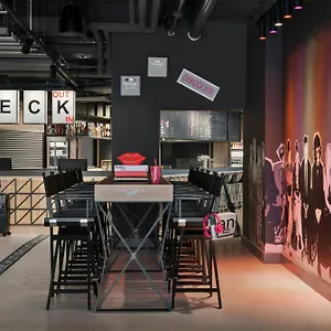 Otel Moxy
