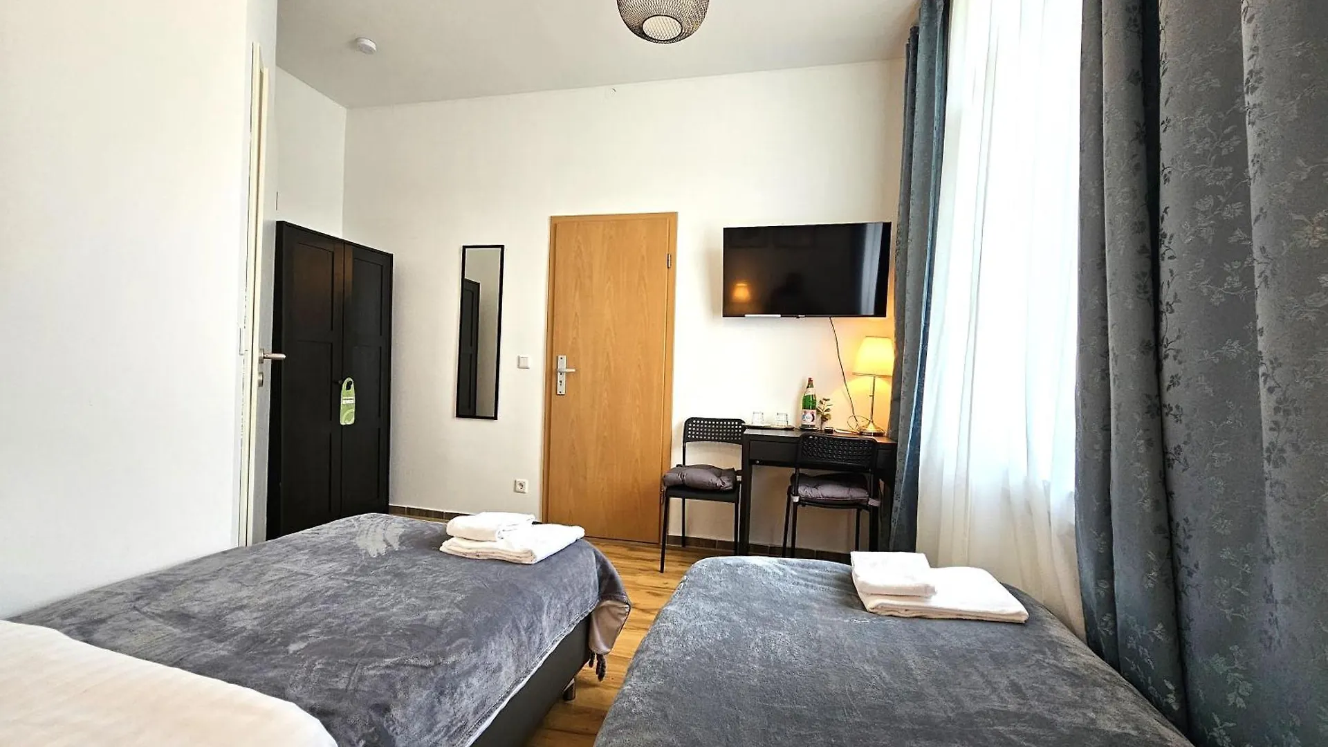 Airport Messe Hotel Dusseldorf